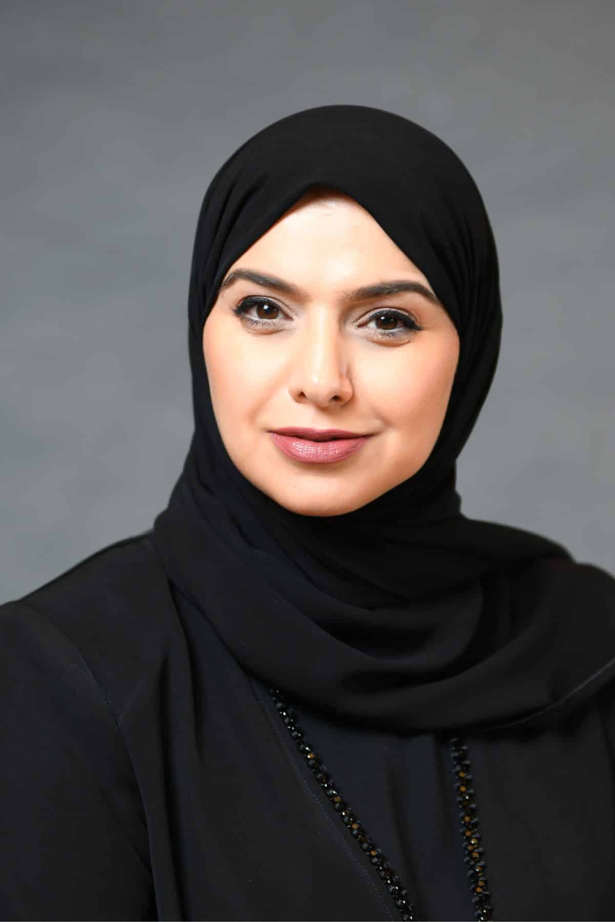 files/bGcqjJ2b-HE-Dr-Amna-Aldahak-Official-Photo-2025-1200x1800.jpg